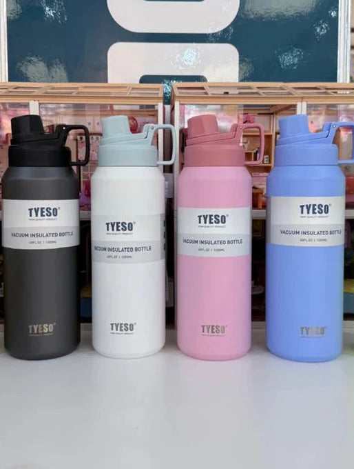 TYESO 900ml Insulated Water Bottle  Stainless Steel Sports Bottle